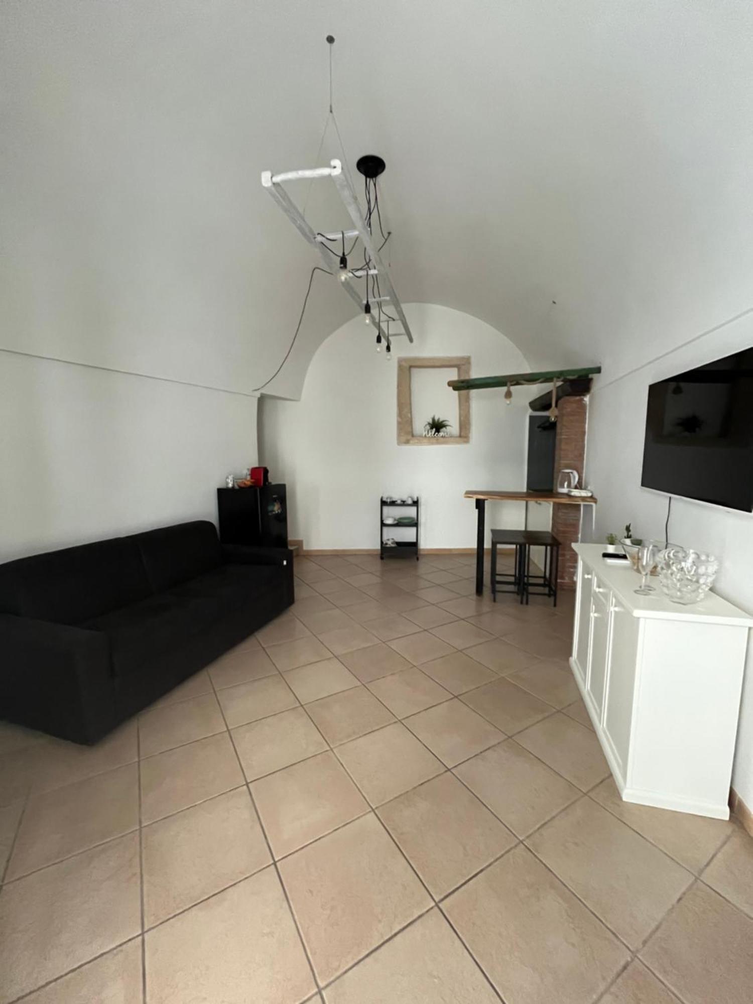 Ostuni 21Mqsuitehomes, Appartamento Con Mini Piscina Privata, Appartamenti Con Vasca Idromassaggio & Appartamenti Standard Остуни Экстерьер фото